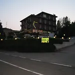 Boomerang - Check-in & Meals In Front At Sporting Hotel 3*