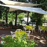 Hotel Boomerang - Check-in & Meals In Front At Sporting 3*
