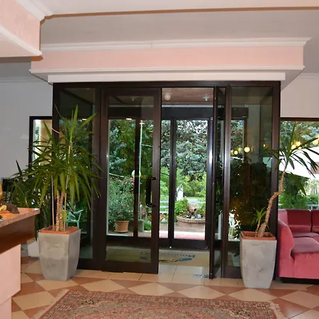 Ξενοδοχείο Boomerang - Check-in & Meals In Front At Sporting Salsomaggiore Terme