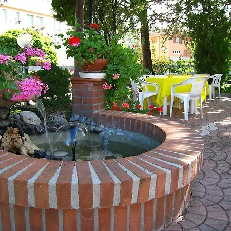 Hotel Boomerang - Check-in & Meals In Front At Sporting Salsomaggiore Terme