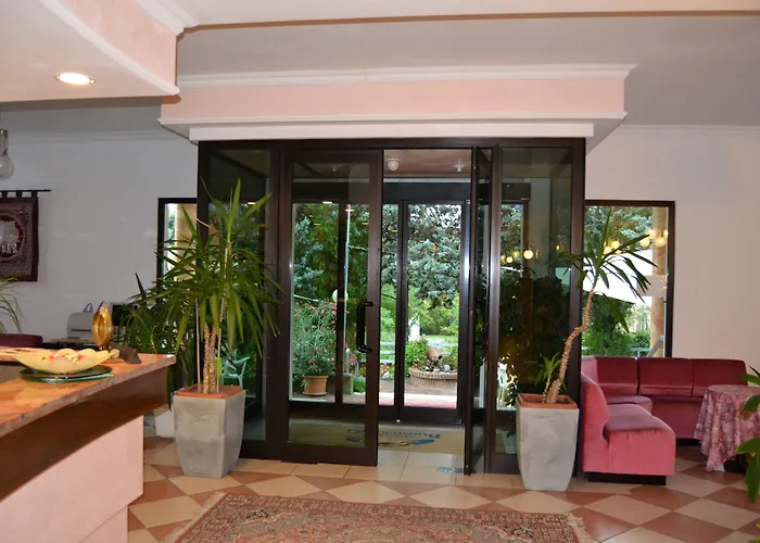 Ξενοδοχείο Boomerang - Check-in & Meals In Front At Sporting Salsomaggiore Terme