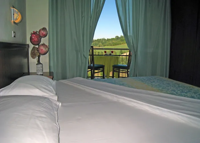 Boomerang - Check-in & Meals In Front At Sporting 3*