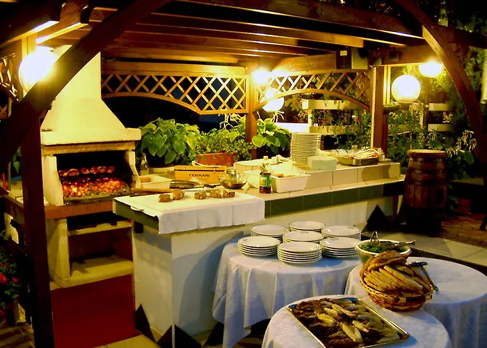 Boomerang - Check-in & Meals In Front At Sporting