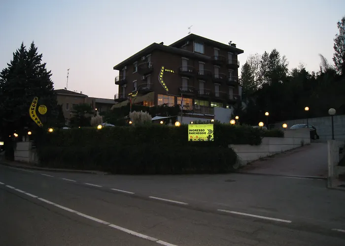 Boomerang - Check-in & Meals In Front At Sporting Ξενοδοχείο 3*