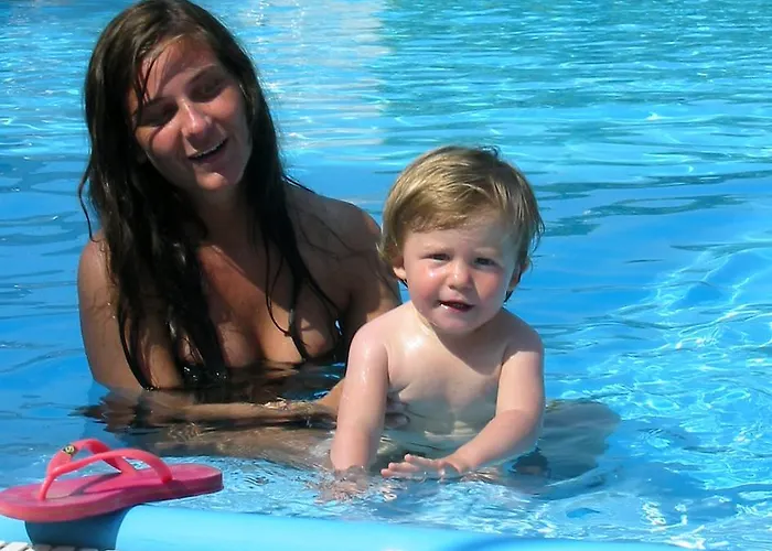 Boomerang - Check-in & Meals In Front At Sporting Ξενοδοχείο 3*