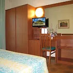 Boomerang - Check-in & Meals In Front At Sporting Hotel 3*