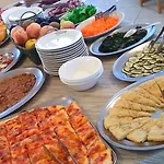 Boomerang - Check-in & Meals In Front At Sporting Hotel