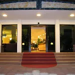 Boomerang - Check-in & Meals In Front At Sporting Hotel 3*