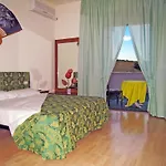 Hotel Boomerang - Check-in & Meals In Front At Sporting 3*