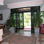 Boomerang - Check-in & Meals In Front At Sporting Salsomaggiore Terme
