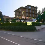 Boomerang - Check-in & Meals In Front At Sporting Hotel Salsomaggiore Terme