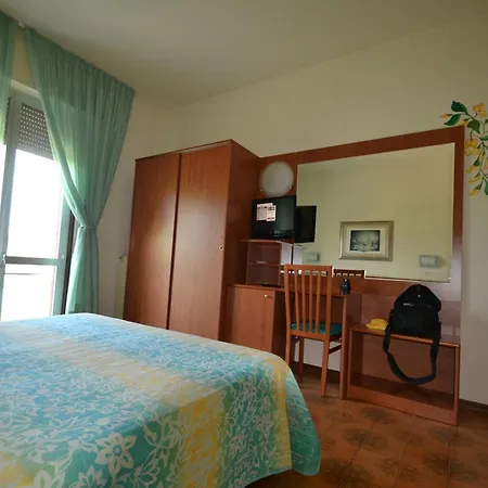 Boomerang - Check-in & Meals In Front At Sporting Tabiano Terme