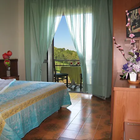 Hotel Boomerang - Check-in & Meals In Front At Sporting 3*