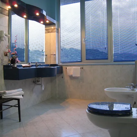 Boomerang - Check-in & Meals In Front At Sporting Hotel Tabiano Terme