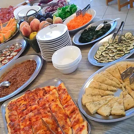 Boomerang - Check-in & Meals In Front At Sporting Hotel Tabiano Terme