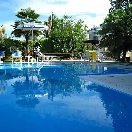 Hotel Boomerang 3*