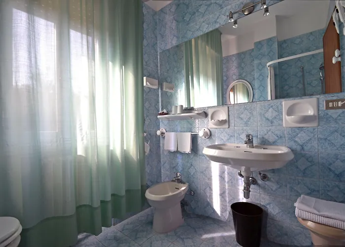 Boomerang - Check-in & Meals In Front At Sporting