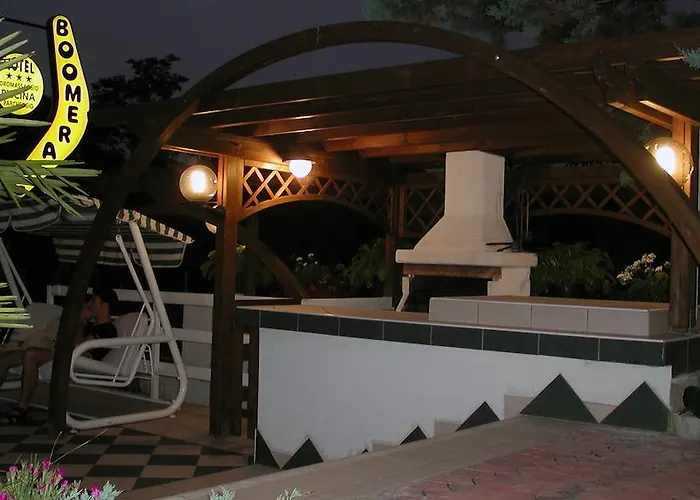 Boomerang - Check-in & Meals In Front At Sporting Ξενοδοχείο