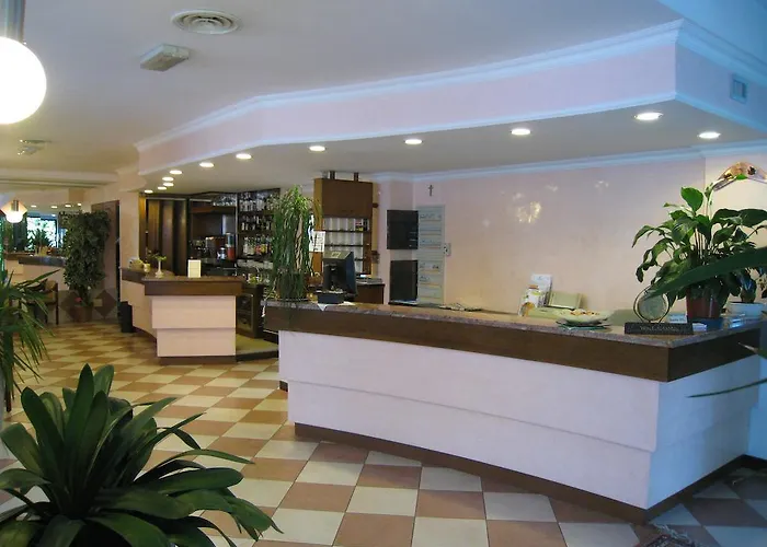 Boomerang - Check-in & Meals In Front At Sporting Salsomaggiore Terme